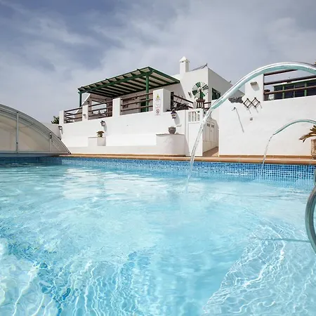 בית נופש Casa Tinasoria La Asomada (Lanzarote)