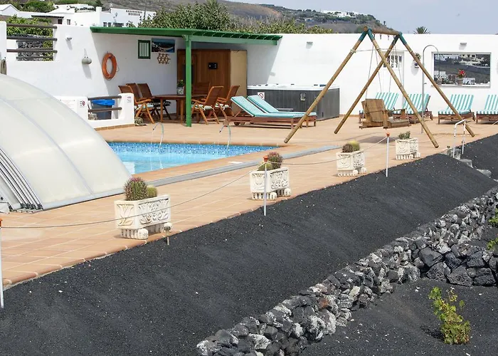 Semesterbostad Casa Tinasoria