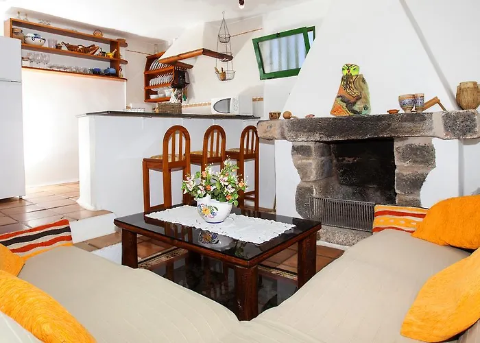 Semesterbostad Casa Tinasoria La Asomada (Lanzarote)