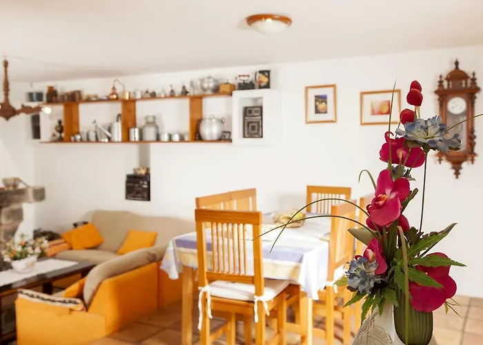 Semesterbostad Casa Tinasoria